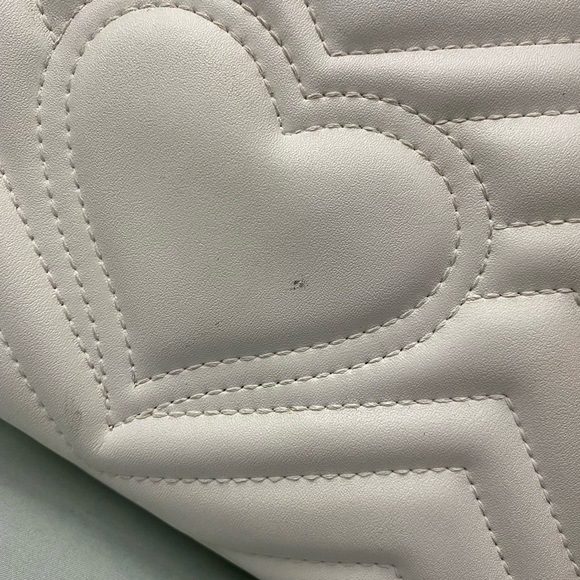 Gucci GG Marmont Matelassé Mini Bag - Picture 3 of 7